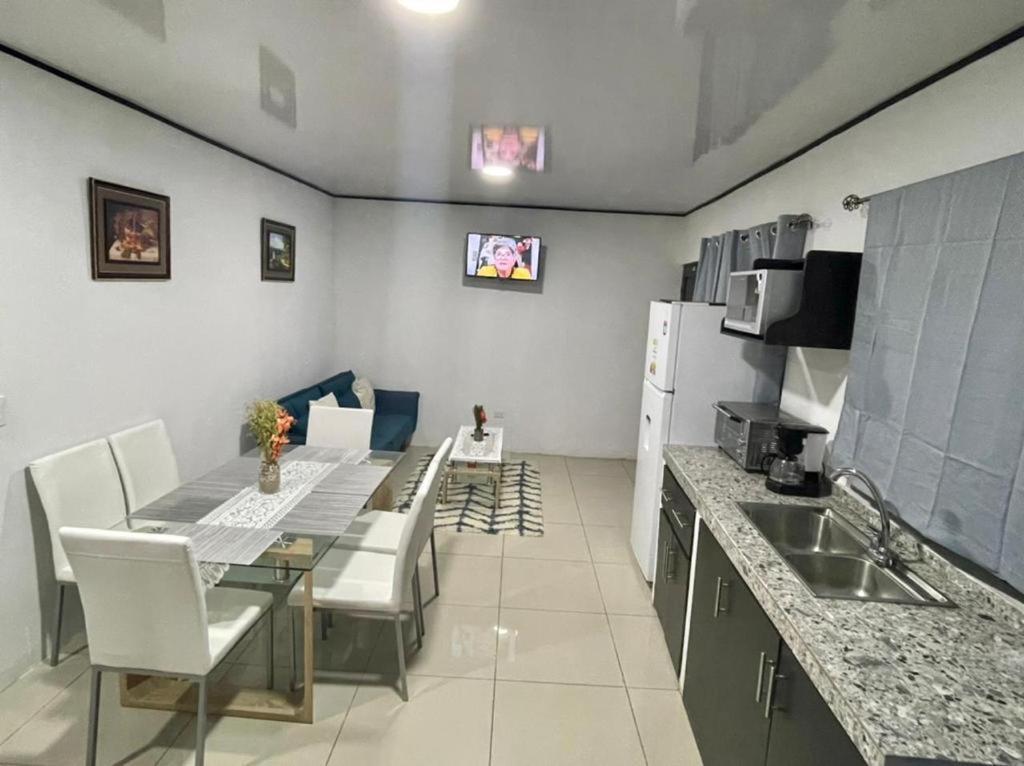 Apartamentos Cielo #1, Airport Juan Santamaria Alajuela Exterior foto